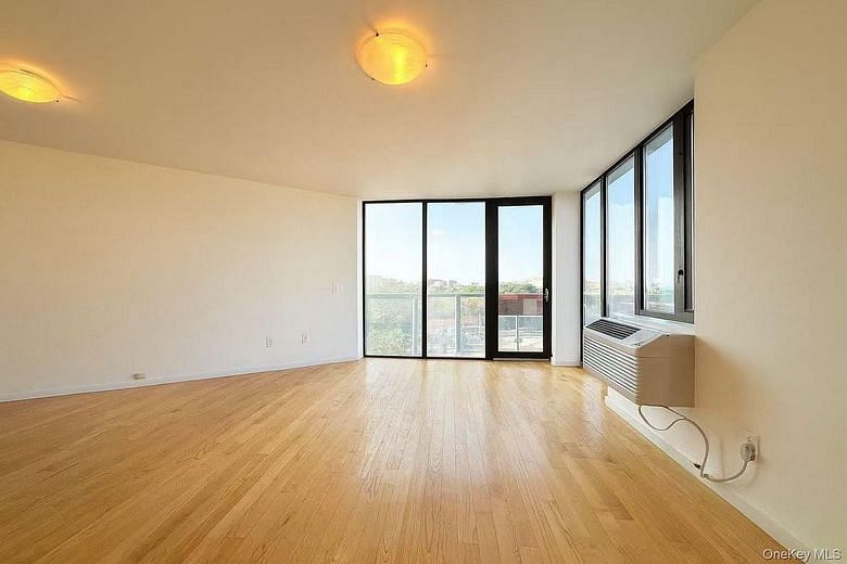 6070 Woodhaven Boulevard #4E