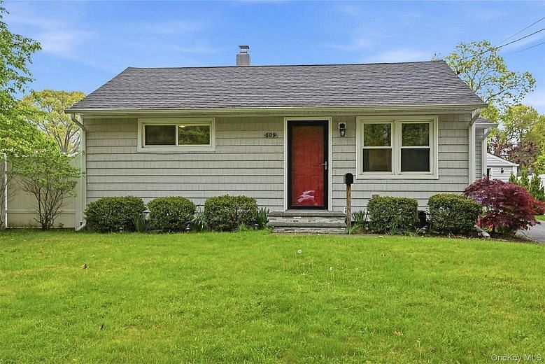 609 Montauk Highway