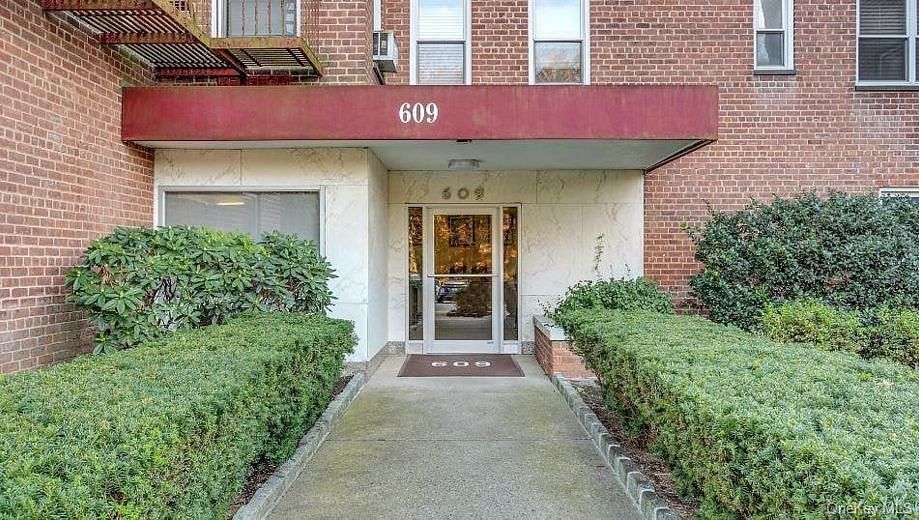 609 Palmer Road #3M