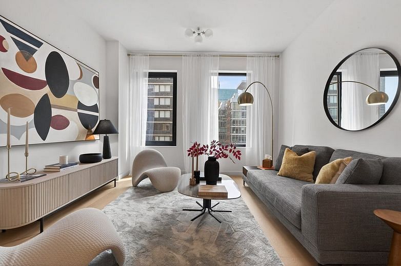 609 Second Avenue #504