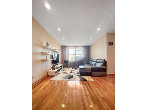 Image 1 of 8 for 2717 East 28th Street #4J in Brooklyn, NY, 11235