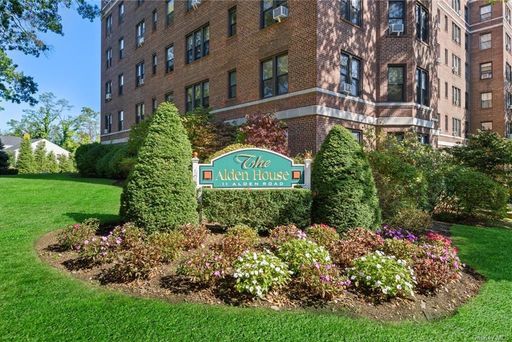 Image 1 of 20 for 11 Alden Road #3H in Westchester, Larchmont, NY, 10538