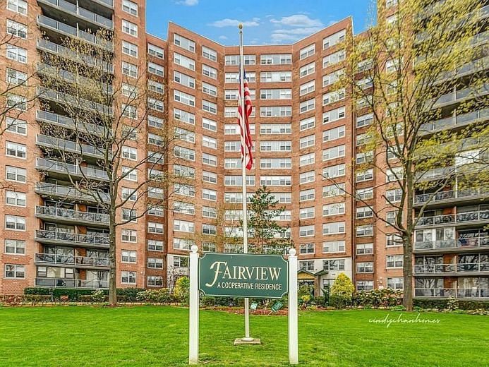 61-20 Grand Cent Parkway #C1205