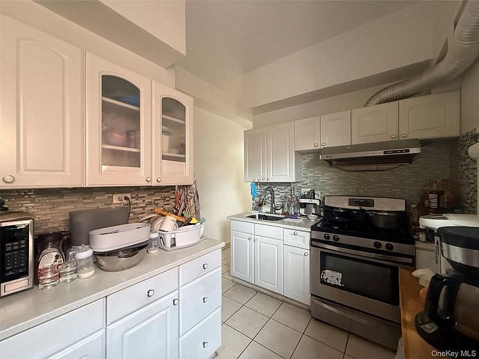 61-20 Grand Central Parkway #B1501