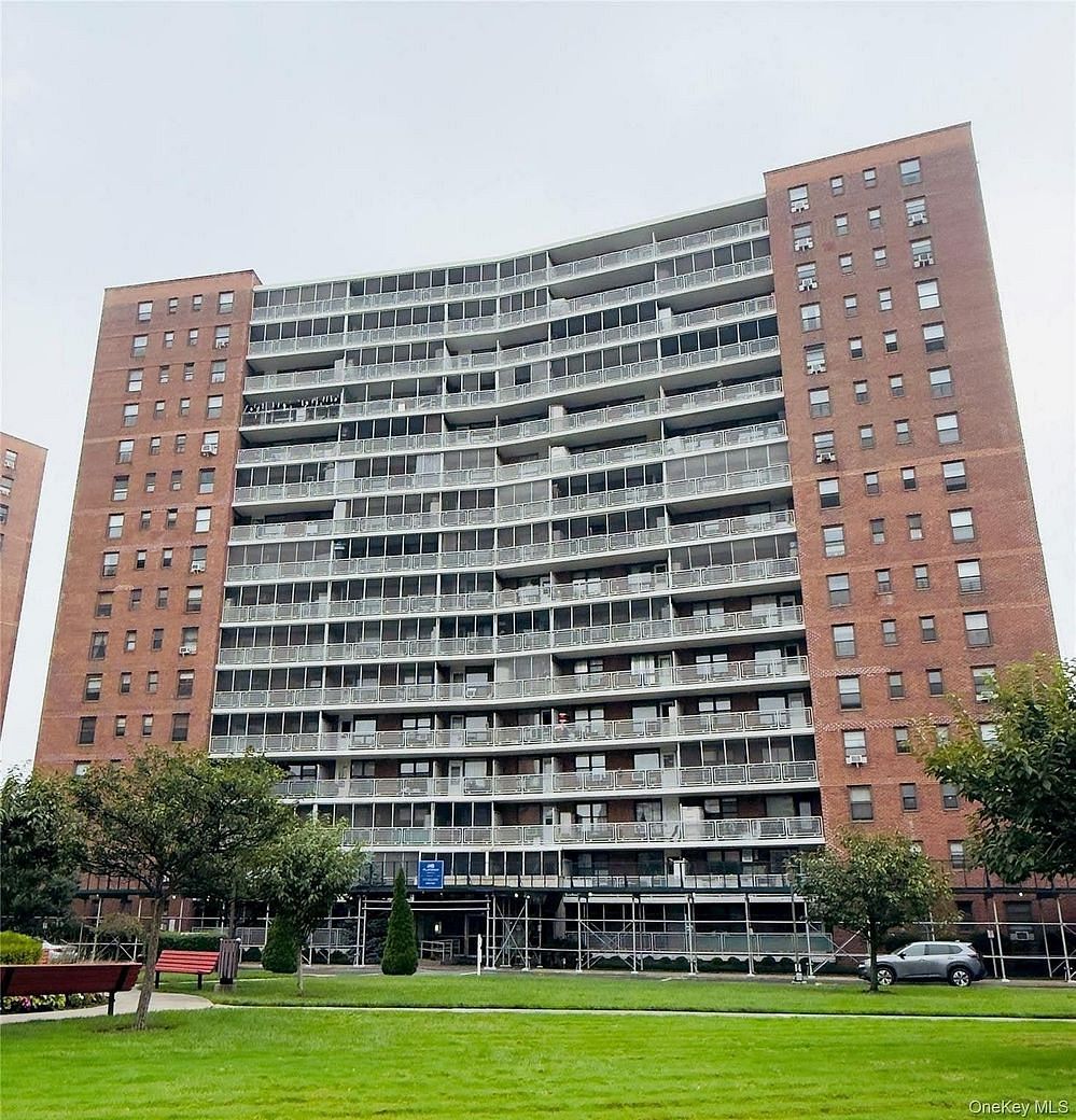 61-35 98 Street #10N