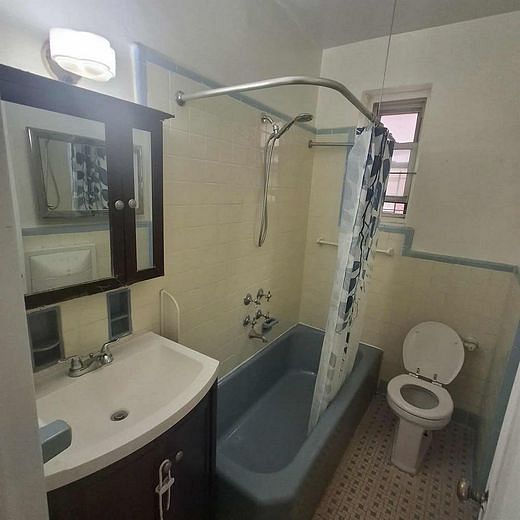 61-41 Saunders Street #B49