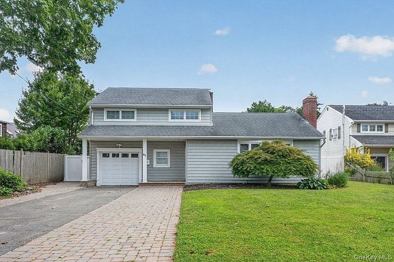 61 Carleton Avenue