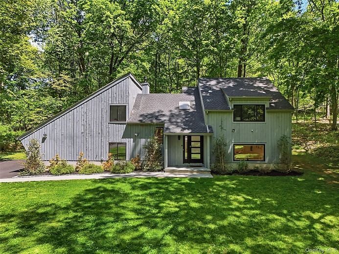 61 Cliffside Lane