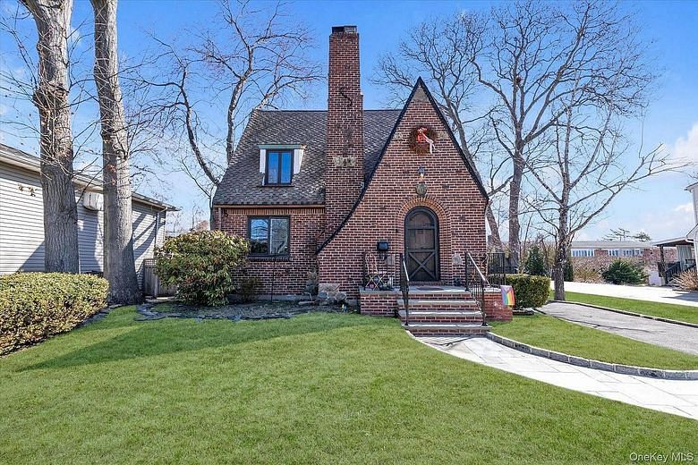 61 Livingston Avenue