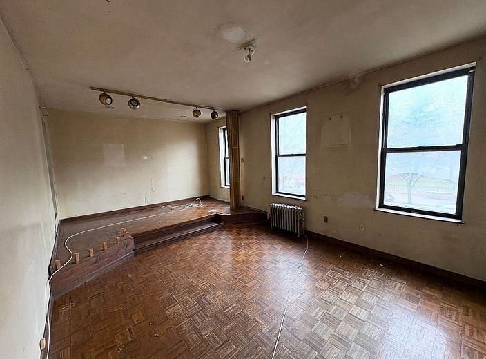 61 Morningside Avenue #2