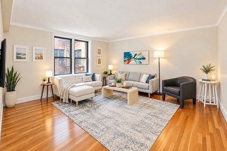 61 Oliver Street #2V