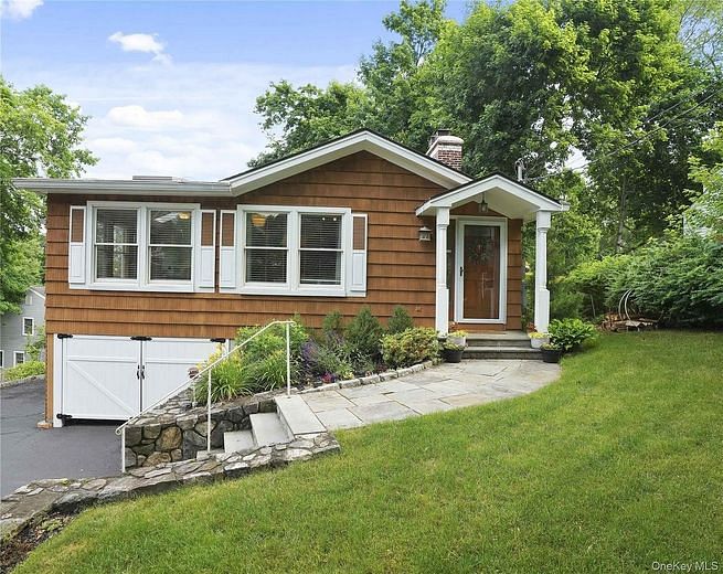 61 Ridgewood Drive