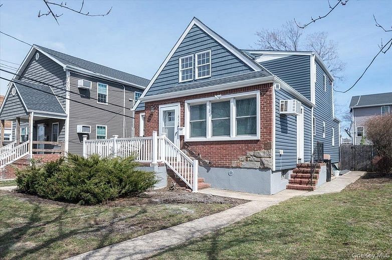 610 Monroe Boulevard