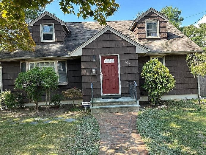 611 Asharoken Boulevard