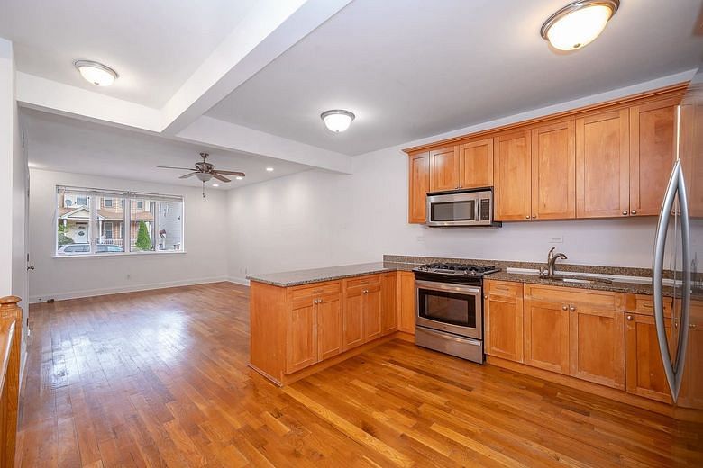 612 East 7th Street #1C