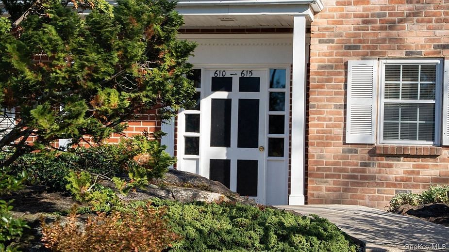 614 Woodland Hills Road