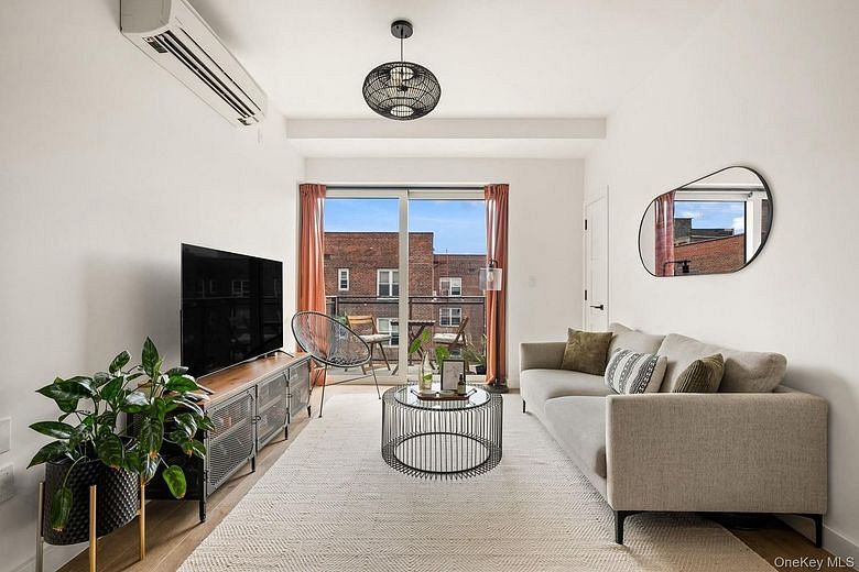 618 Avenue H #7D