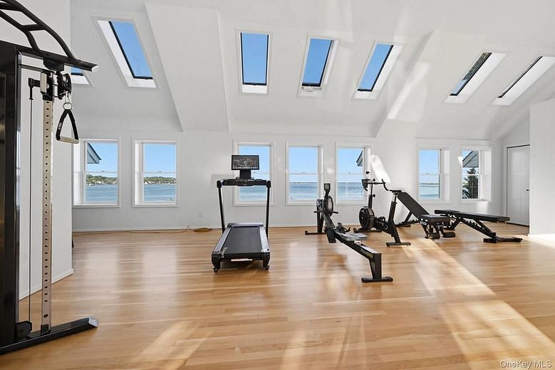 62 Canoe Place Road #625/6