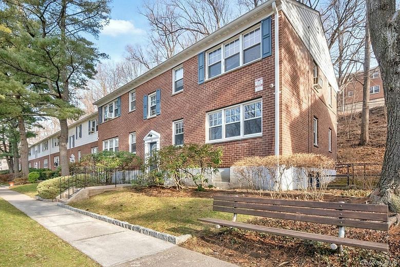 62 Underhill Avenue #2B