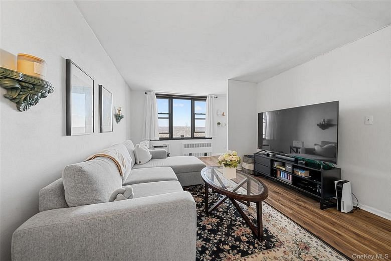 6200 Riverdale Avenue #7A