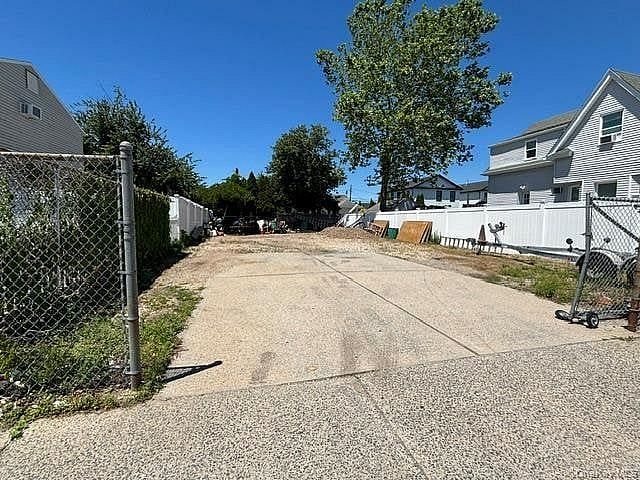 623 Stewart Avenue