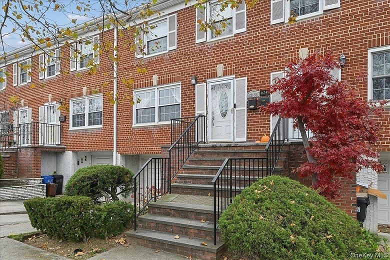 6239 Douglaston Parkway #19