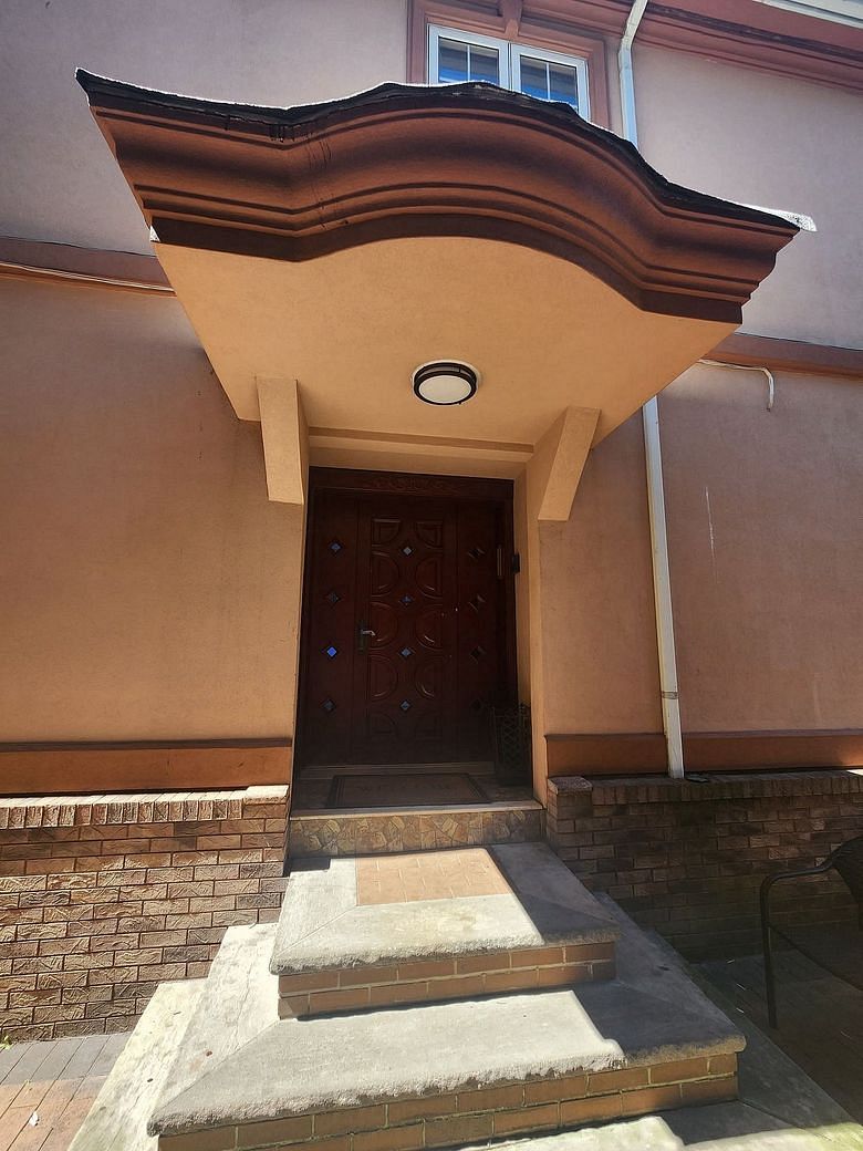 625 Ditmas Avenue
