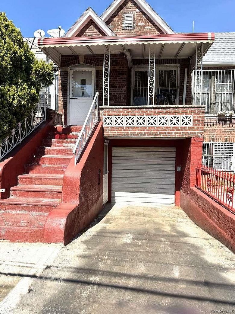 625 E 93rd Street