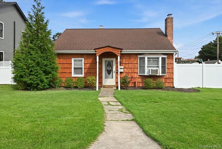 626 Central Avenue
