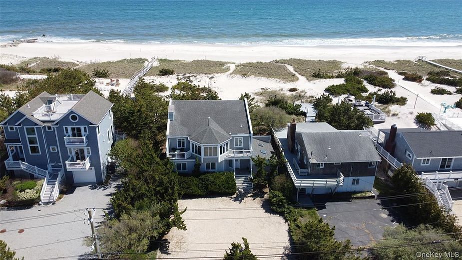 627 Dune Road