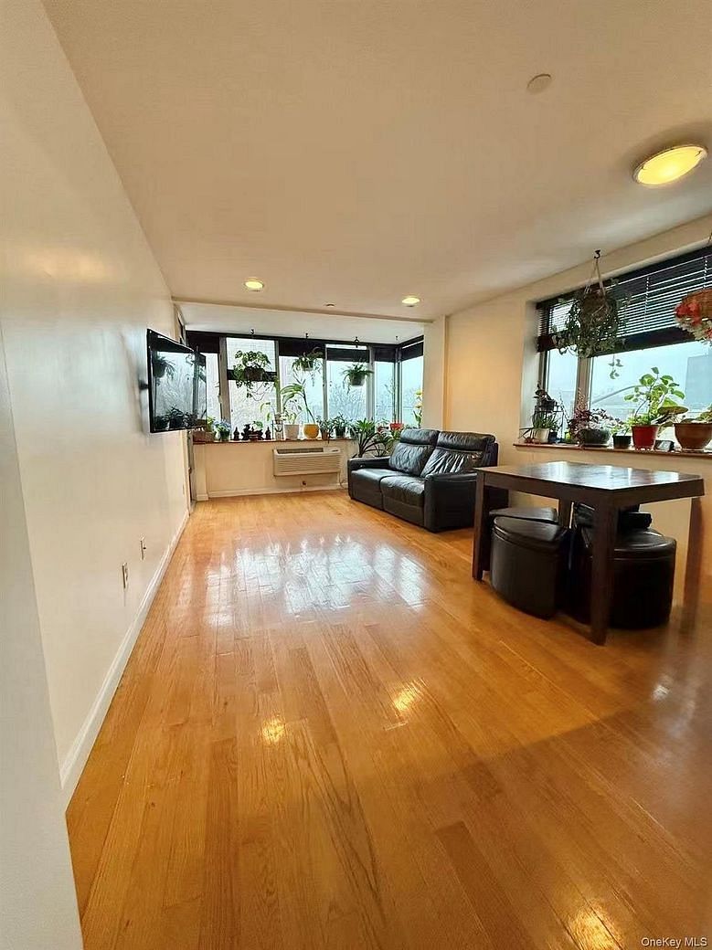 63-14 Queens Boulevard #3F