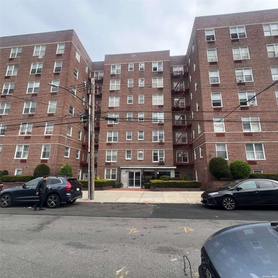 Image 1 of 8 for 63-45 Saunders Street #2D in Queens, Rego Park, NY, 11374