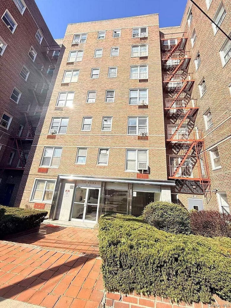 63-45 Saunders Street #5J