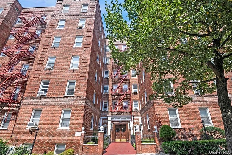 63-89 Saunders Street #6-C