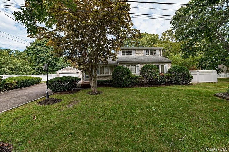 63 Barretts Avenue
