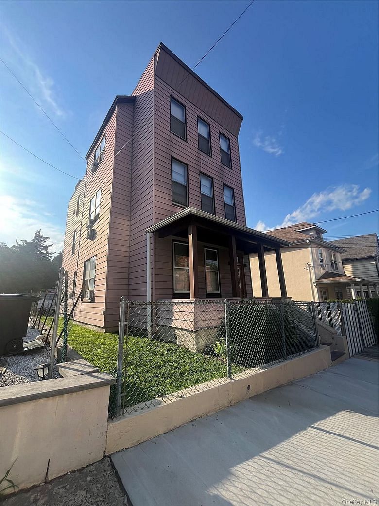 63 Crescent Place