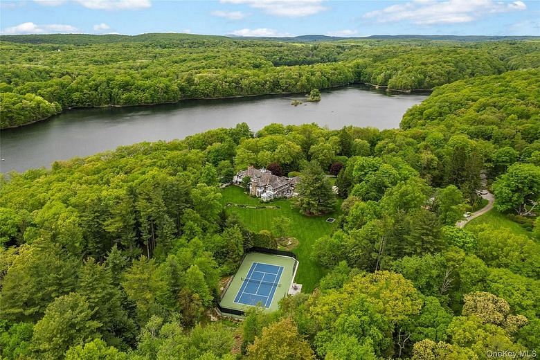 63 Old Mill River Road