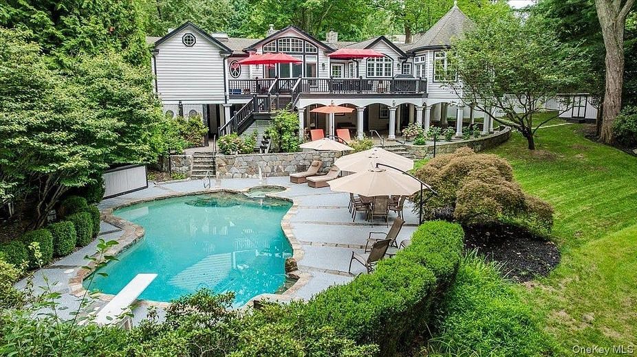 63 Raemont Road