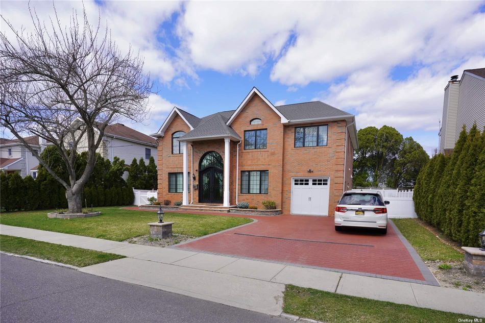 Image 1 of 36 for 63 Villa Street in Long Island, Roslyn Heights, NY, 11577