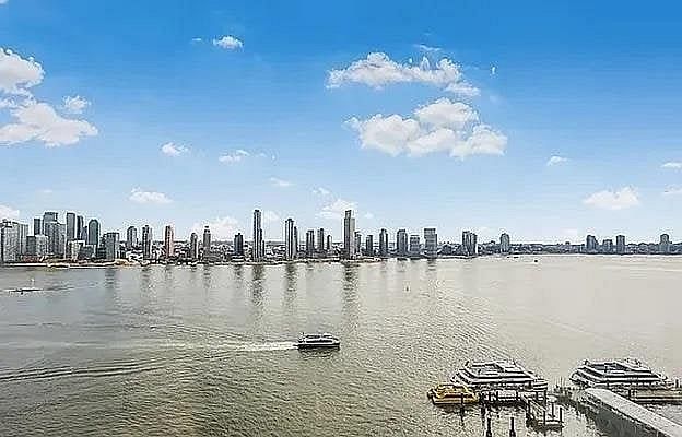 630 First Avenue #18P