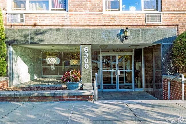 6300 Riverdale Avenue #5C