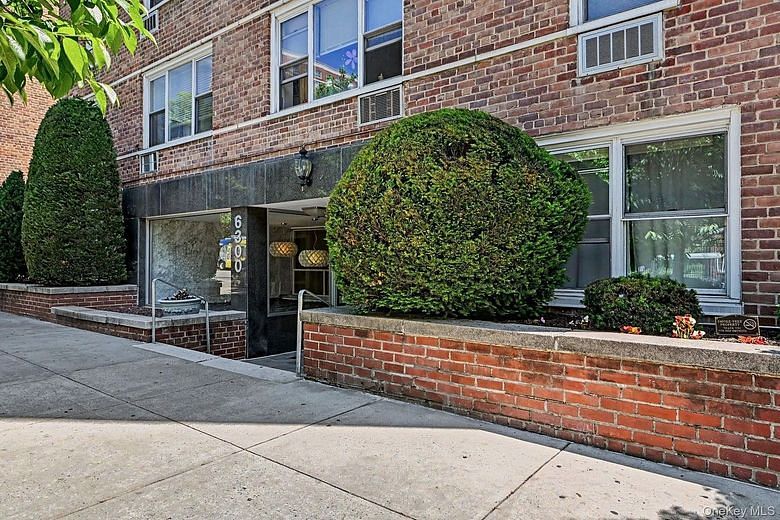 6300 Riverdale Avenue #6F