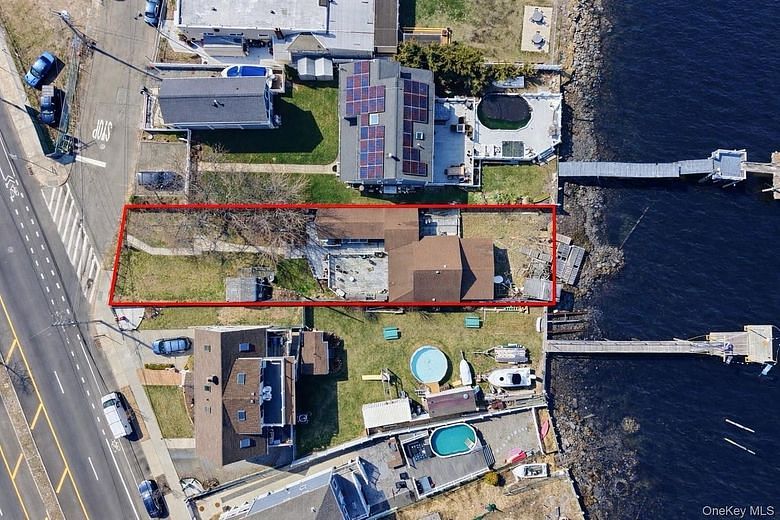 631 Cross Bay Boulevard