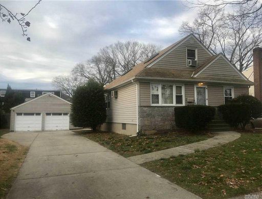 Image 1 of 15 for 164 E Saint Marks Pl in Long Island, Valley Stream, NY, 11580