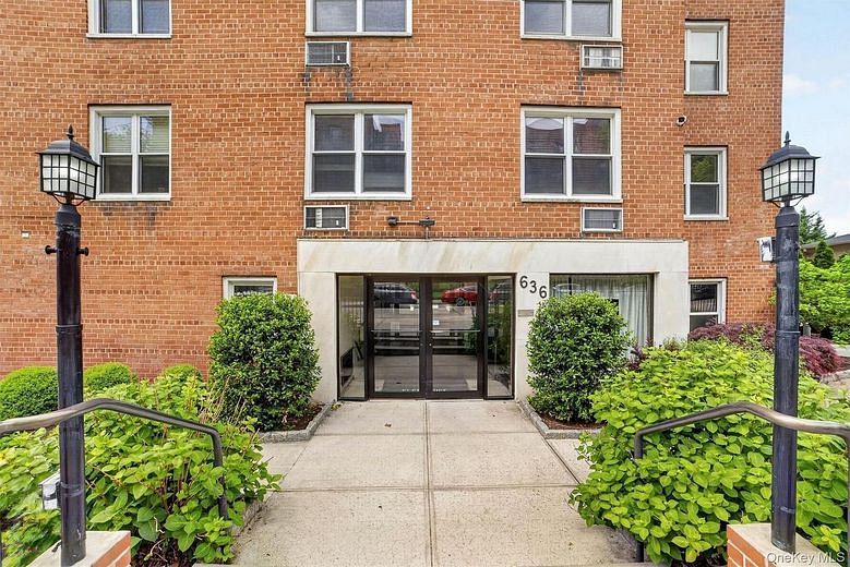 636 N Terrace Avenue #3F