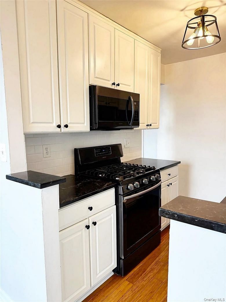 636 N Terrace Avenue #6C