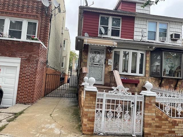 639 E 51st Street