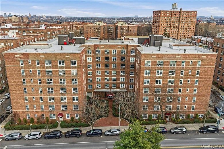 64-11 99 Street #414