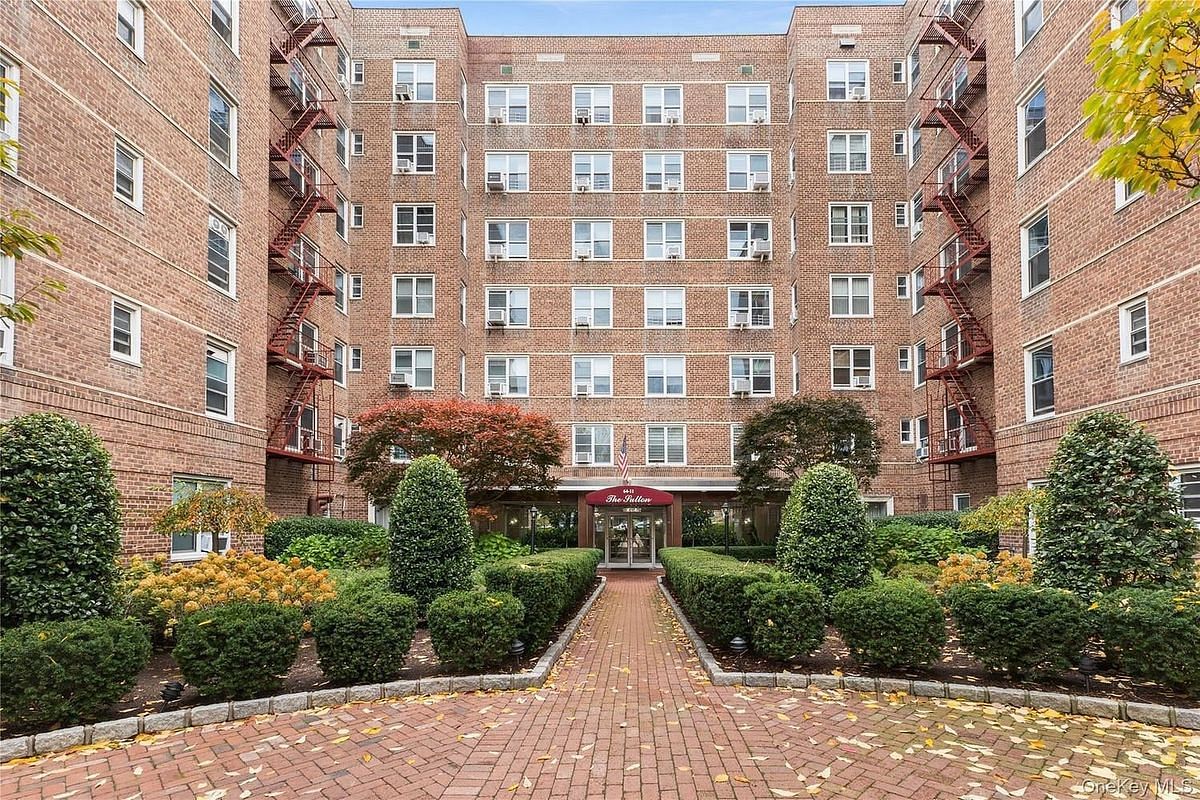 Image 1 of 23 for 64-11 99th Street #3O4 in Queens, Rego Park, NY, 11374