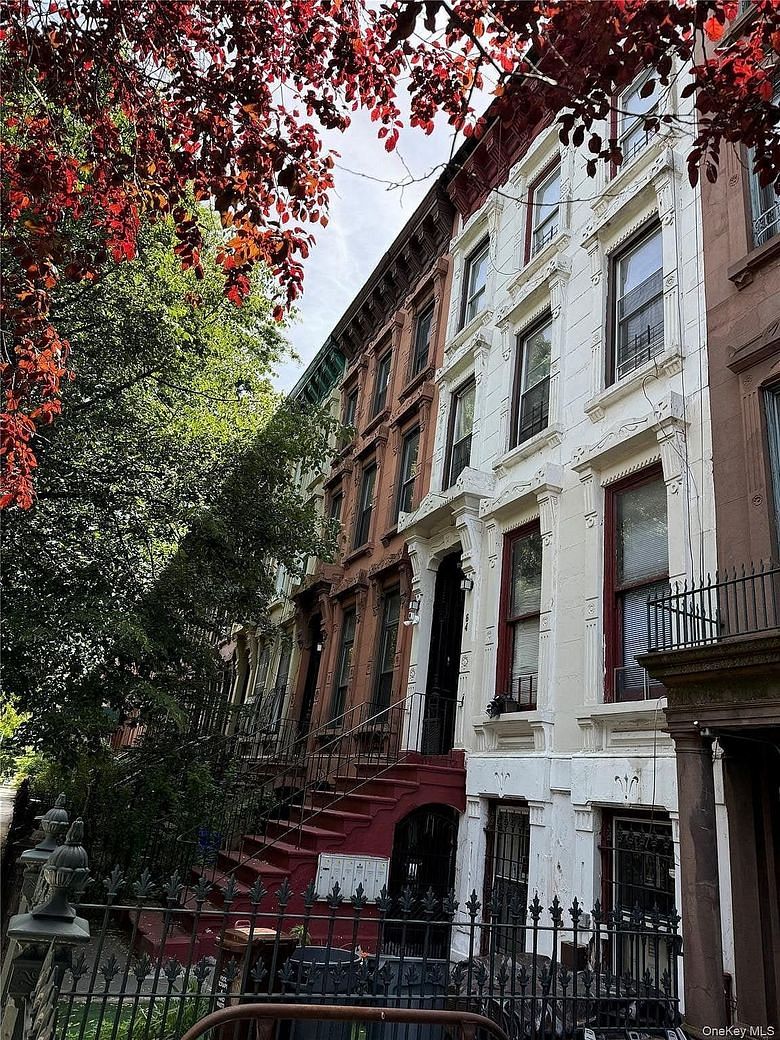 64 Hancock Street